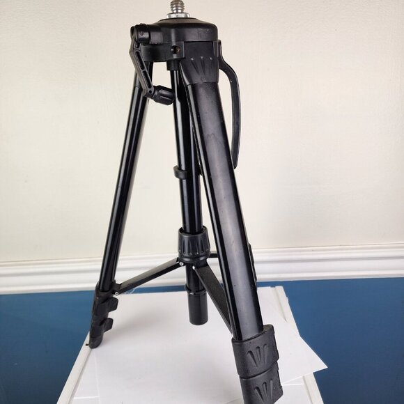 Black Level Stand Tripod Adjustable - Picture 2 of 7
